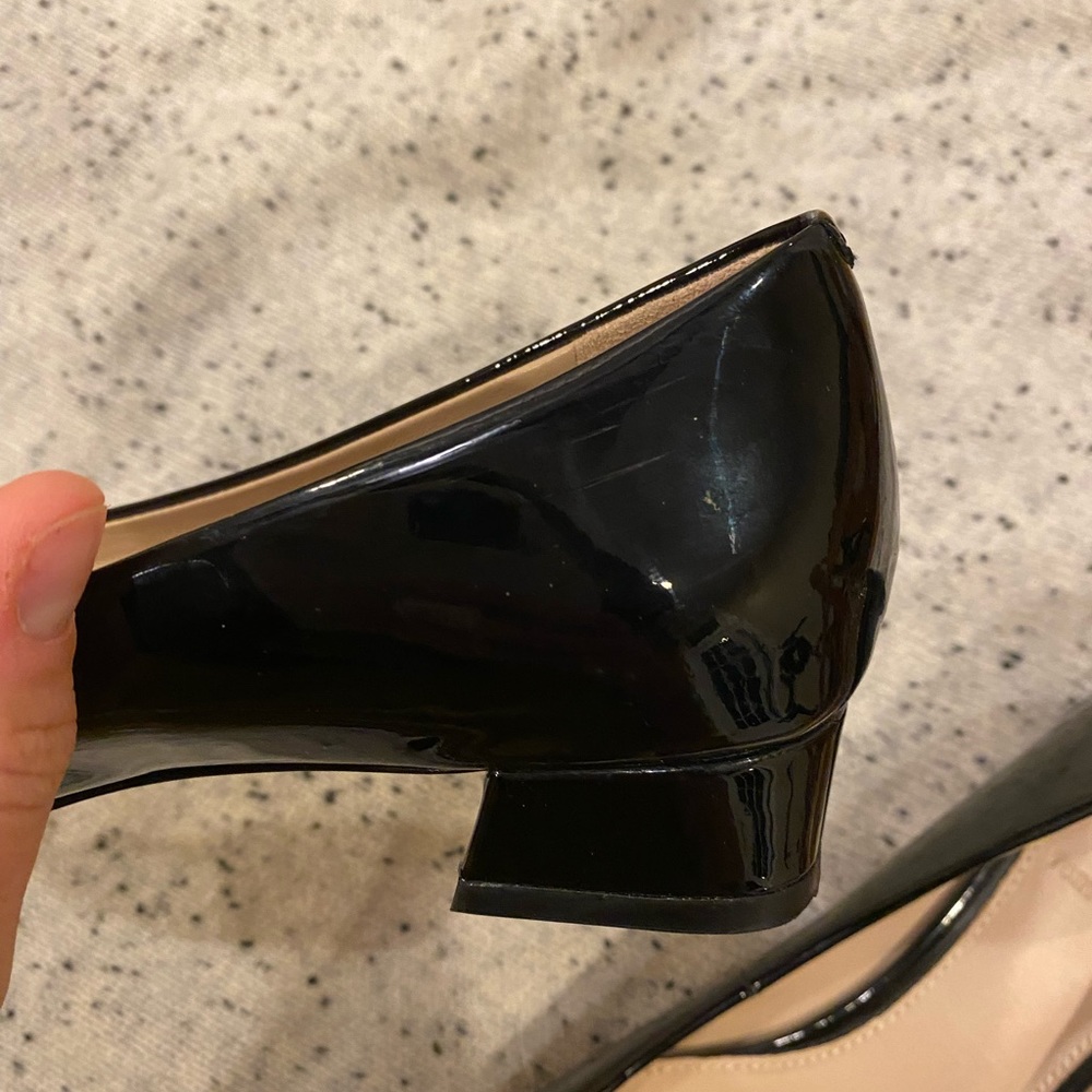Tory Burch Patent Leather Black Logo Pumps Size 7 - Picture 7 of 8